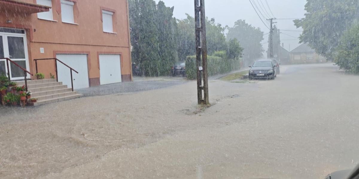 Villámárvíz Kaposvár térségében. 