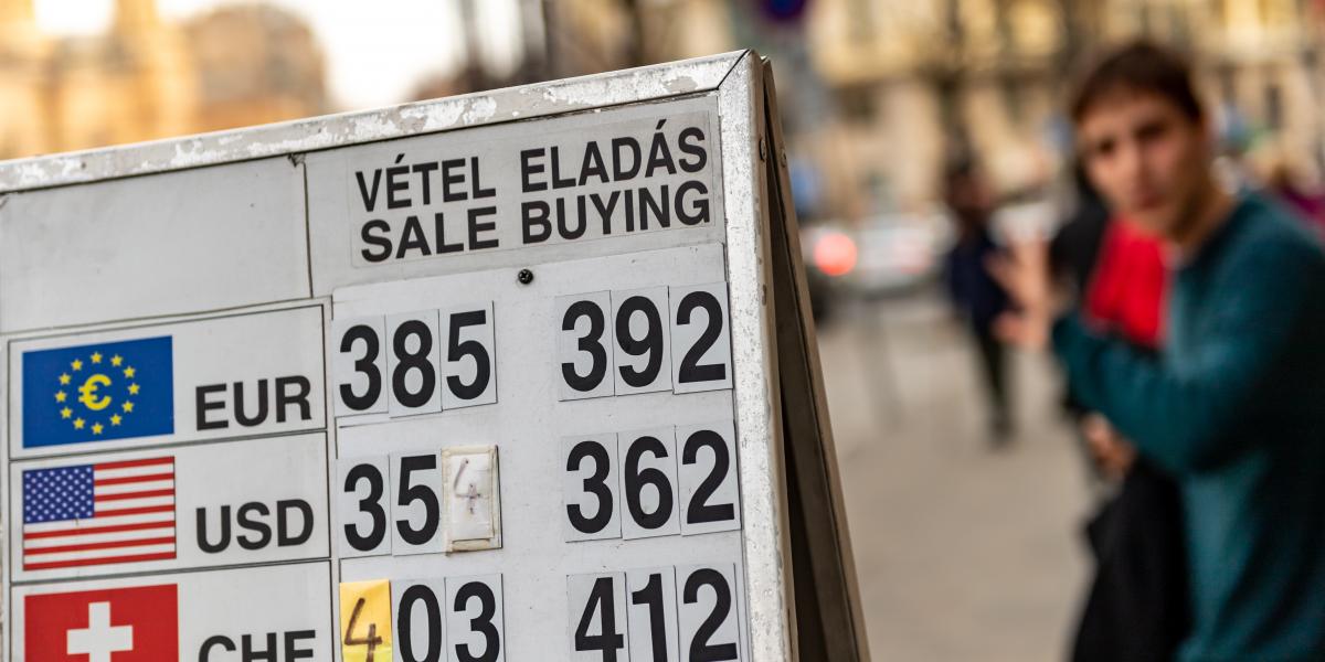 A Barclays a forint erősödése melletti pozíciók felvételét javasolja