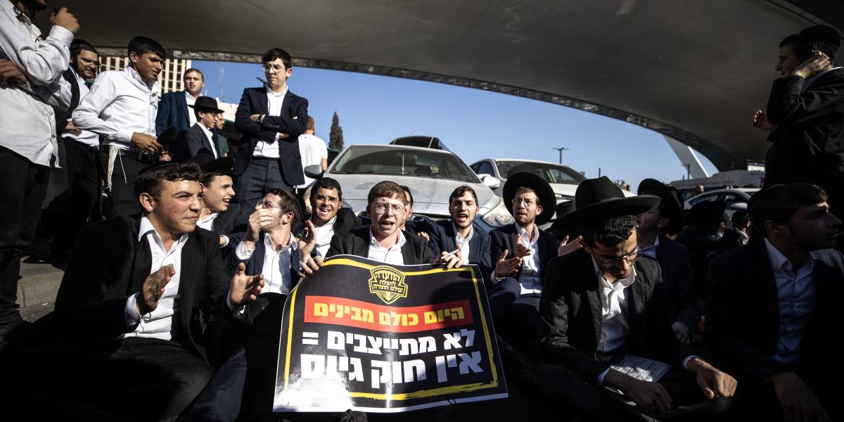  Az ultraortodox érintettek tiltakoznak katonai mentességük felszámolása ellen