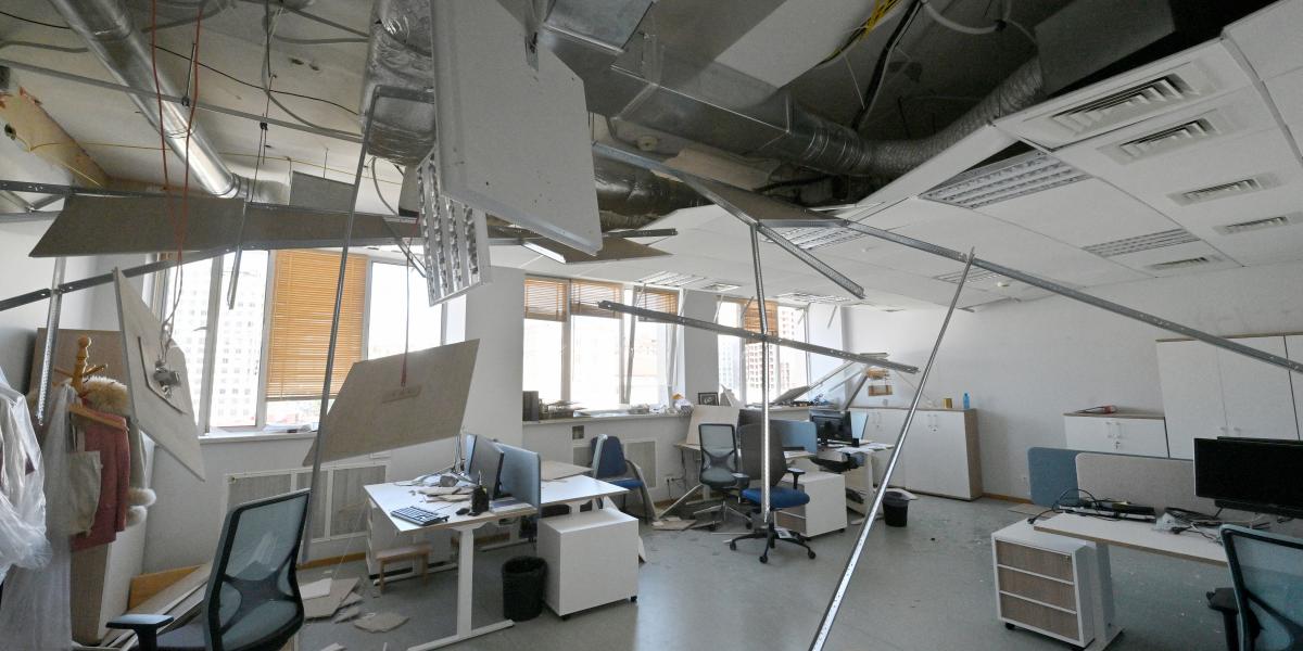 Iroda az Európai Unió ukrán missziójának kijevi székházában a támadás után 