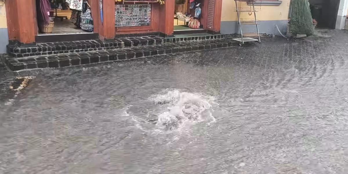 Elöntött utca Szentendrén