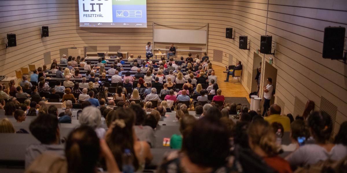 A PécsLIT idén a könyvtárban, a Tudásközpontban, szórakozóhelyeken, középiskolákban és a pécsi zsinagógában is szervez programokat