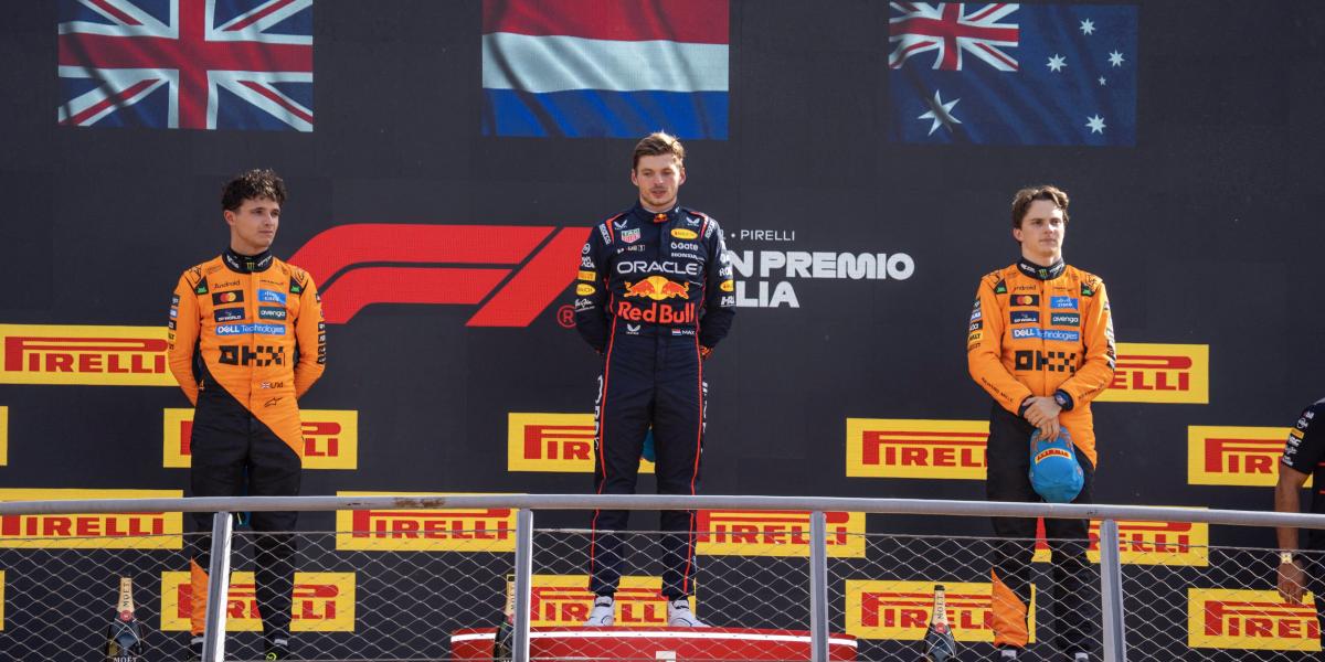 A dobogón Max Verstappen, Lando Norris és Oscar Piastri 