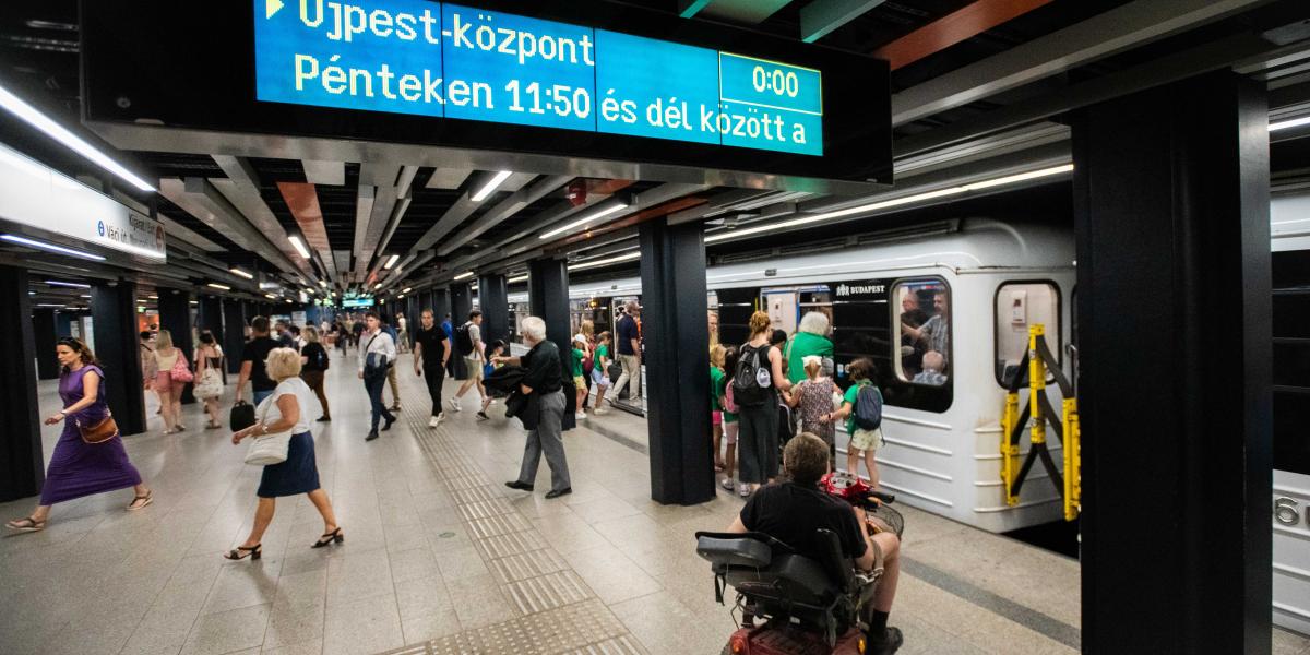 Az elvonások elleni tiltakozásul júniusban tíz percig szünetelt a fővárosi tömegközlekedés