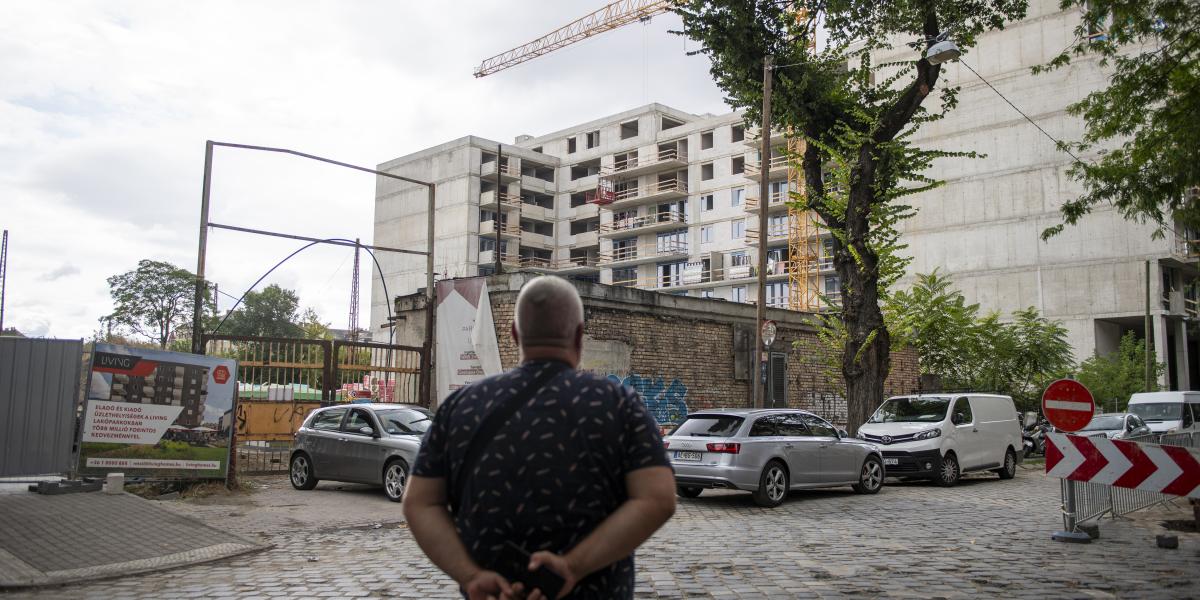 Az eladókból hamar vevők lehetnek éppen az új lakások piacán