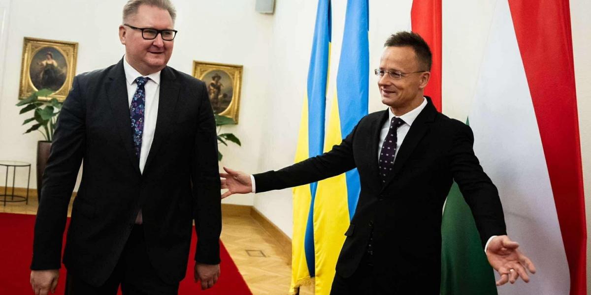 Szijjártó Péter hivatalában fogadta Tarasz Kacskát, az Európa és az euró-atlanti integráció ügyeiért felelős ukrán miniszterelnök-helyettest szeptember 11-én 