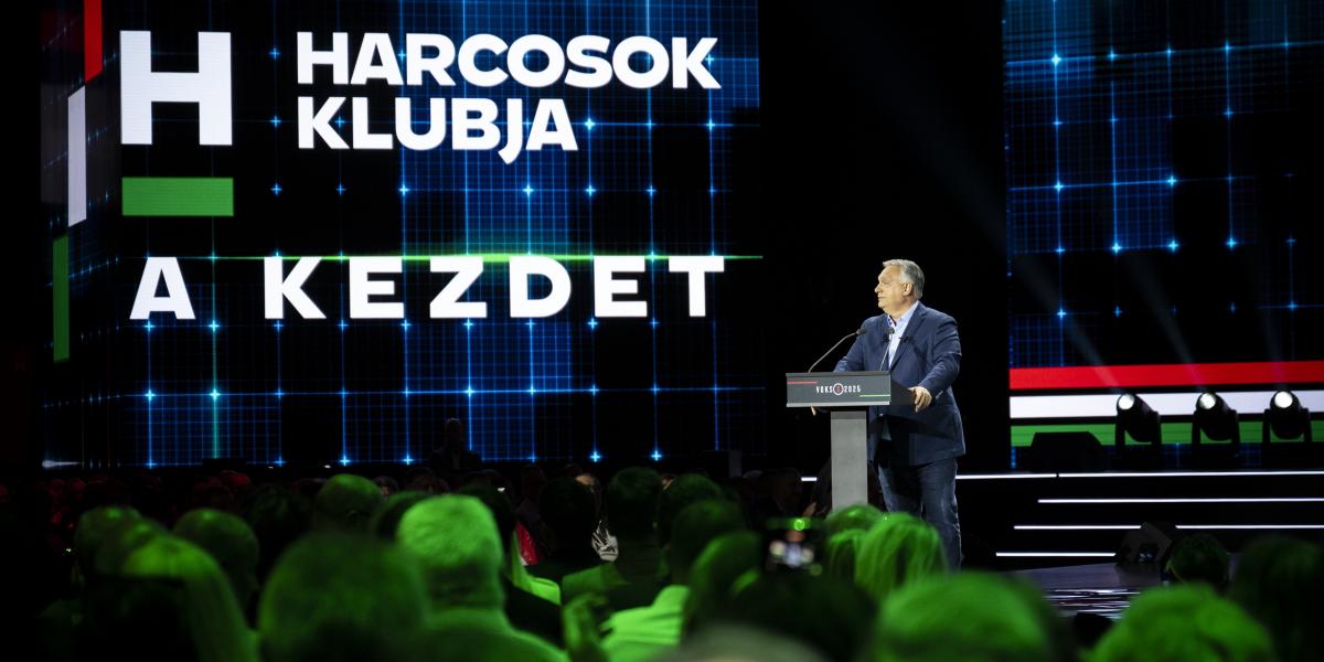 Orbán Viktor miniszterelnök beszédet mond a Harcosok klubja - A kezdet elnevezésű rendezvényen 2025. május 18-án