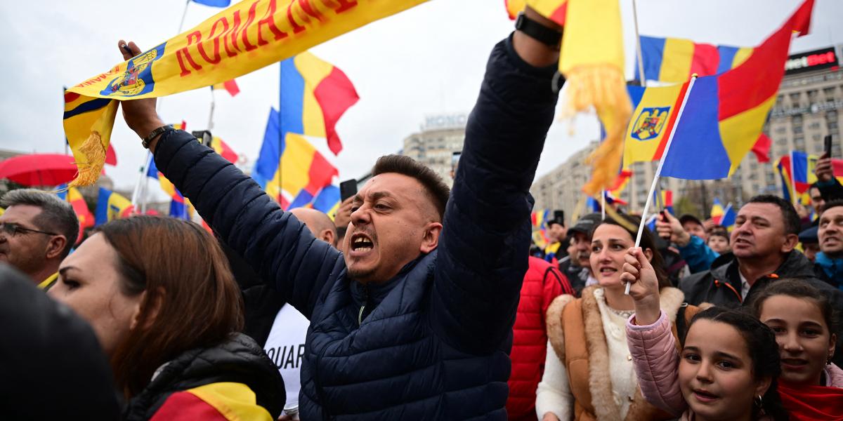 A szélsőjobboldali AUR 41 százalékos tetszési indexszel vezeti a pártok versenyét