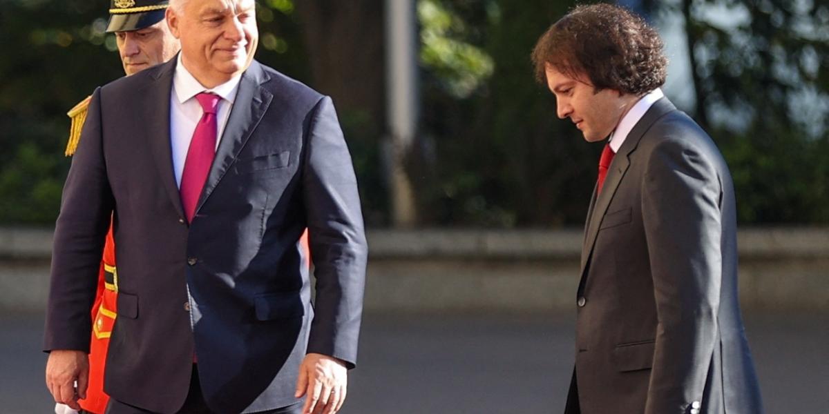 Orbán Viktor és Irakli Kobahidze grúz miniszterelnök Tbilisziben 2024. október 29-én 