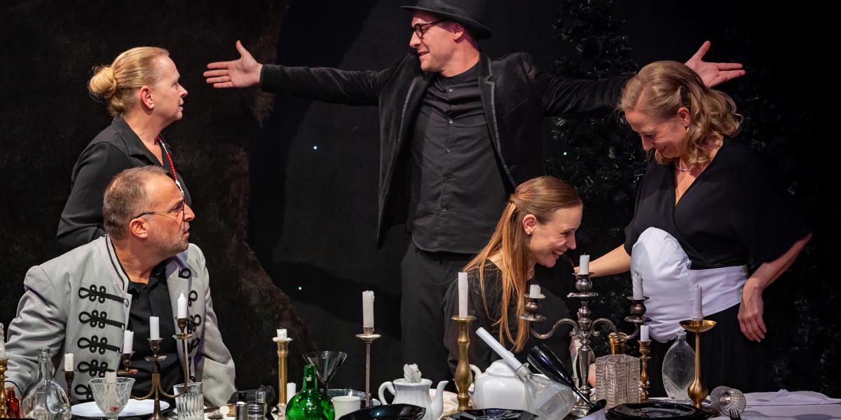 Izgalmas családtörténet hosszú karácsonyi ebédnél