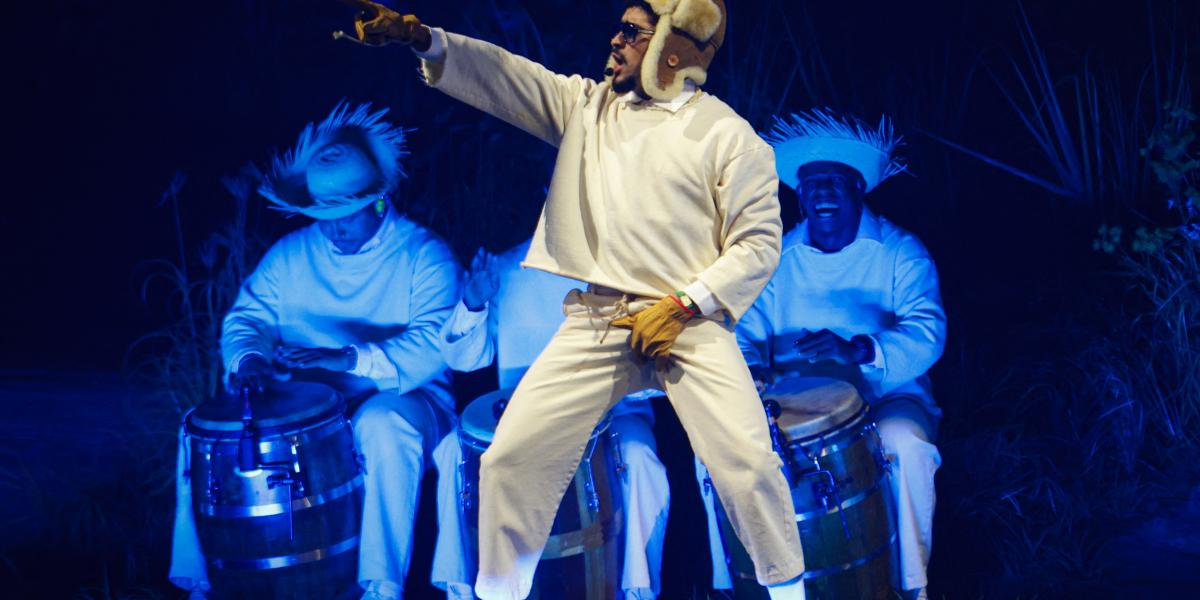 Bad Bunny sok olyan dolog mellett kiáll, ami szúrja az amerikai jobboldal szemét: a bevándorlók mellett például az LMBTQ- mozgalom mellett is