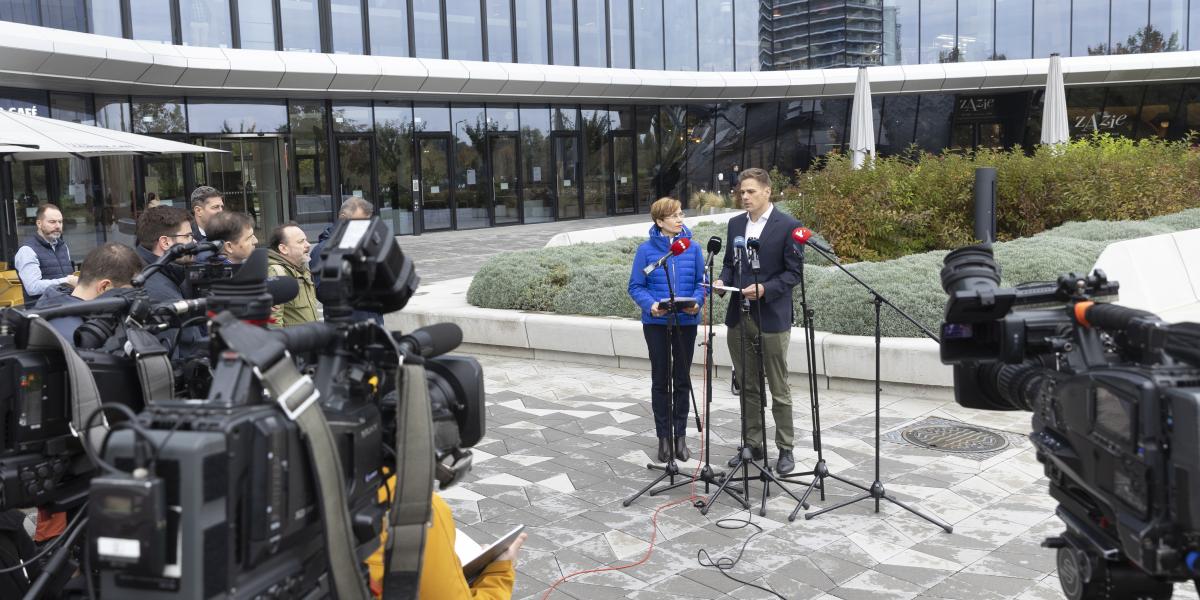 A Mol sajtótájékoztatója