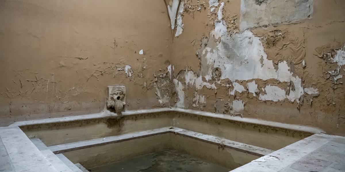 A Rác fürdő felújítása 6 milliárd forintba kerülhet, a munkálatok költségét részben a Rác Hotel eladásából fedeznék