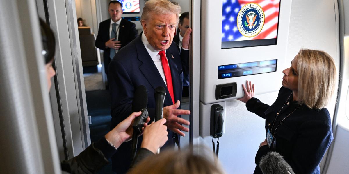 Az amerikai elnök Air Force One fedélzetén nyilatkozott a magyar kormányfő kéréséről