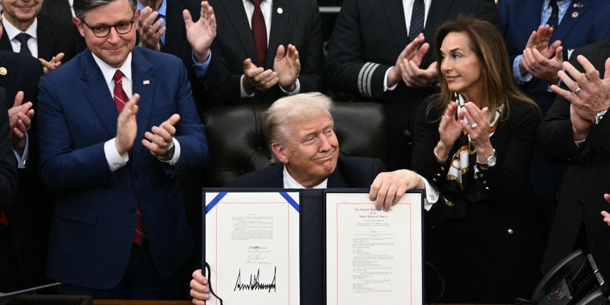 Donald Trump amerikai elnök már alá is írta a kormányzati működés újraindulását lehetővé tevő átmeneti költségvetési törvényt