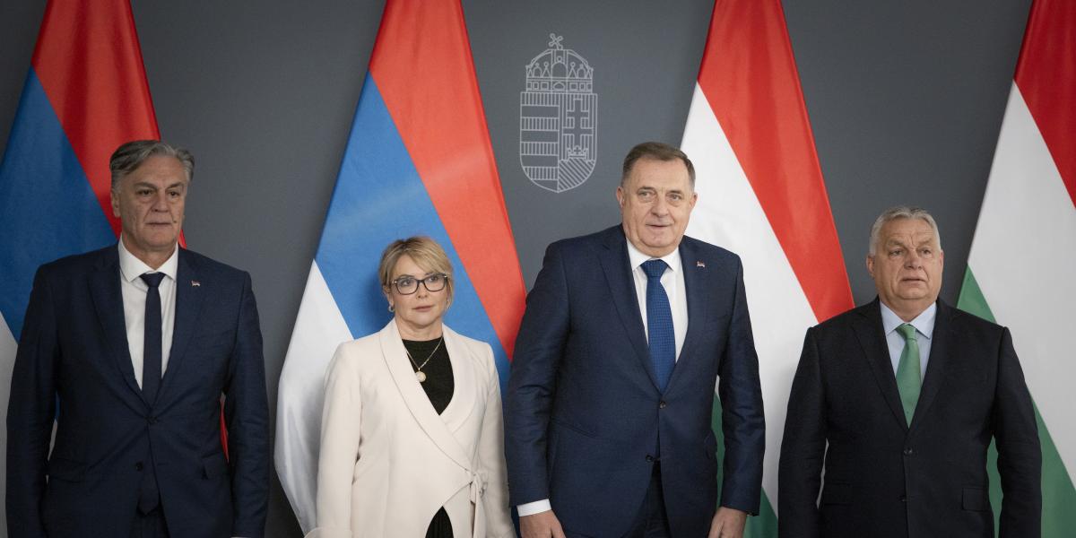 Sinisa Karan, Ana Trisic Babic, Milorad Dodik és Orbán Viktor a Karmelita kolostorban november 26-án 