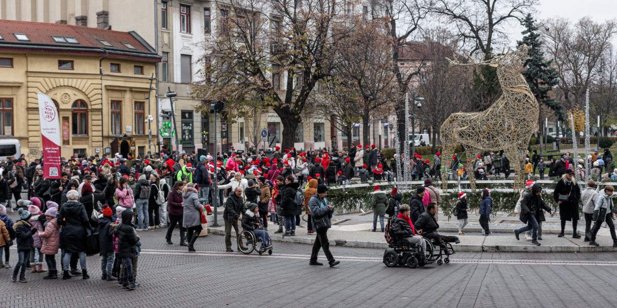 Képünk illusztráció, a Nem Adom Fel Alapítvány által szervezett séta 2024. december 3-án Szegeden, a fogyatékossággal élők világnapján