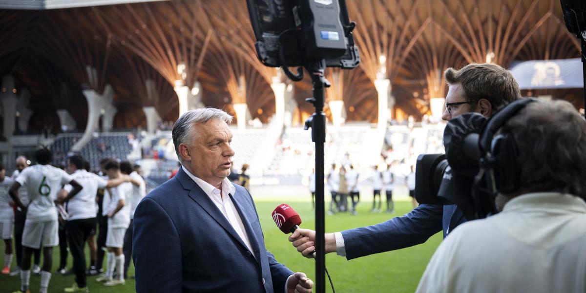 A miniszterelnök a saját akadémiáját is kritikával illette