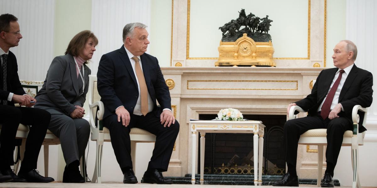 A világsajtó is felfigyelt rá, hogy Orbán tolmácsa félrefordította Putyint