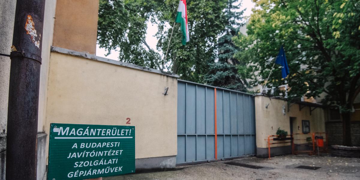 A Szőlő utcai javítóintézet bejárata 