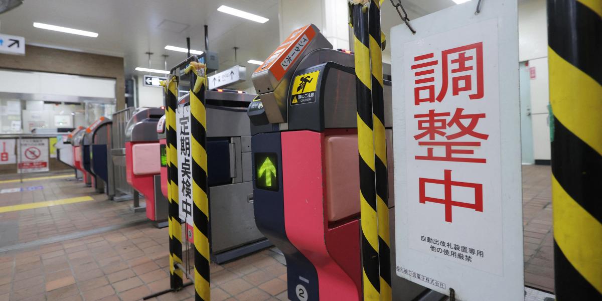 Lezárt metróbejárat Sapporoban december 8-án 