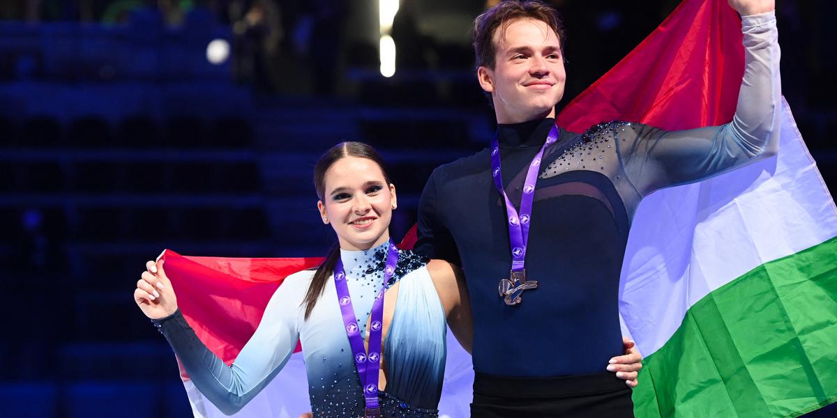 A téli olimpiáról „kitiltott” orosz sportolóknak megoldás lehet, ha más ország színeiben indulnak. A Pavlova Maria és Sviatchenko Alexei műkorcsolya­páros hazánkat képviseli majd