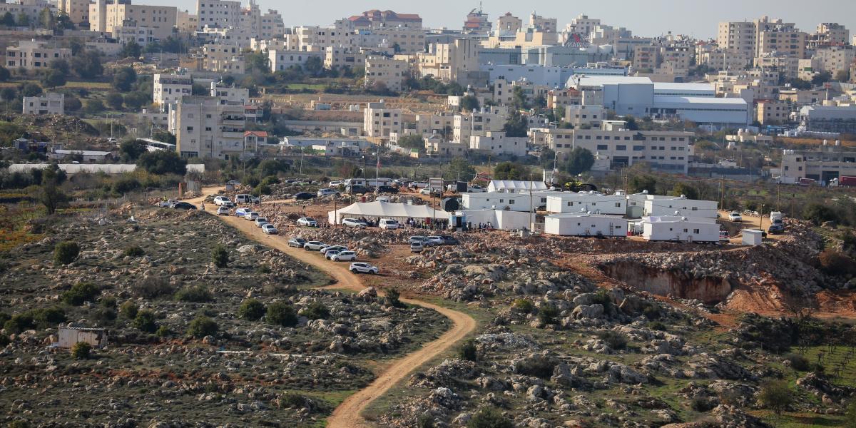 Épülő izraeli telep Ciszjordániában Hebrontól keletre 2025. december 22-én