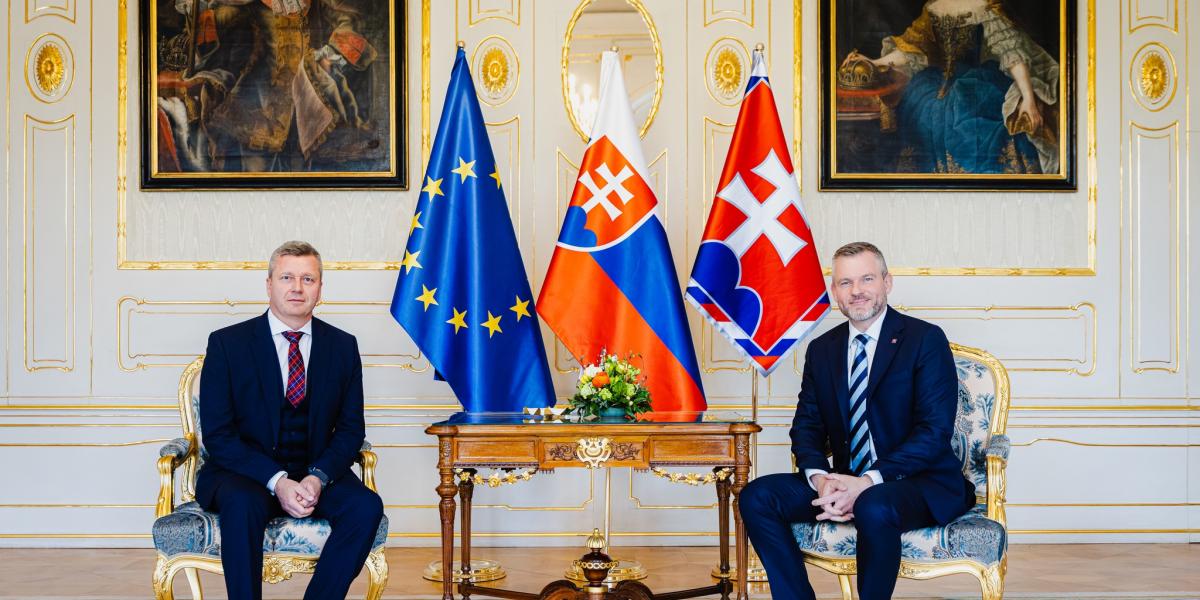 Forró Krisztián és Peter Pellegrini a nemzetiségi tanácsadói kinevezés alkalmával