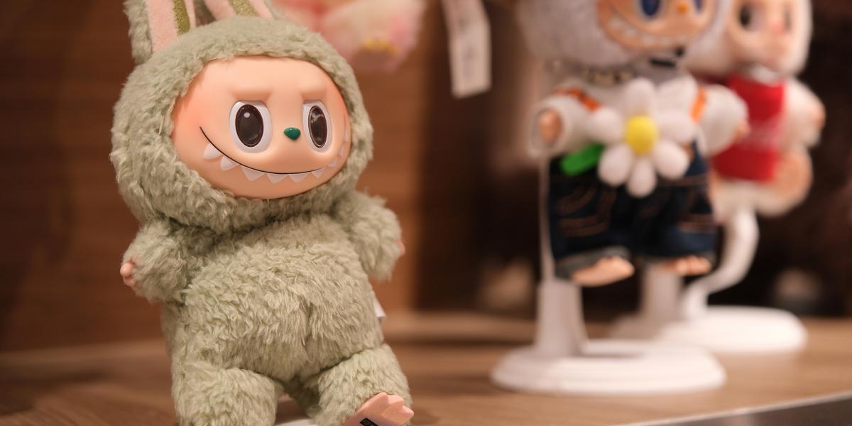 A Labubu már a kibontásával eseménnyé teszi a fogyasztást