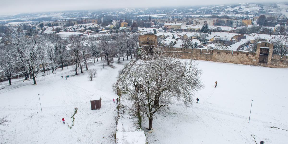 A hófedte siklósi várkert 2026. január 3-án