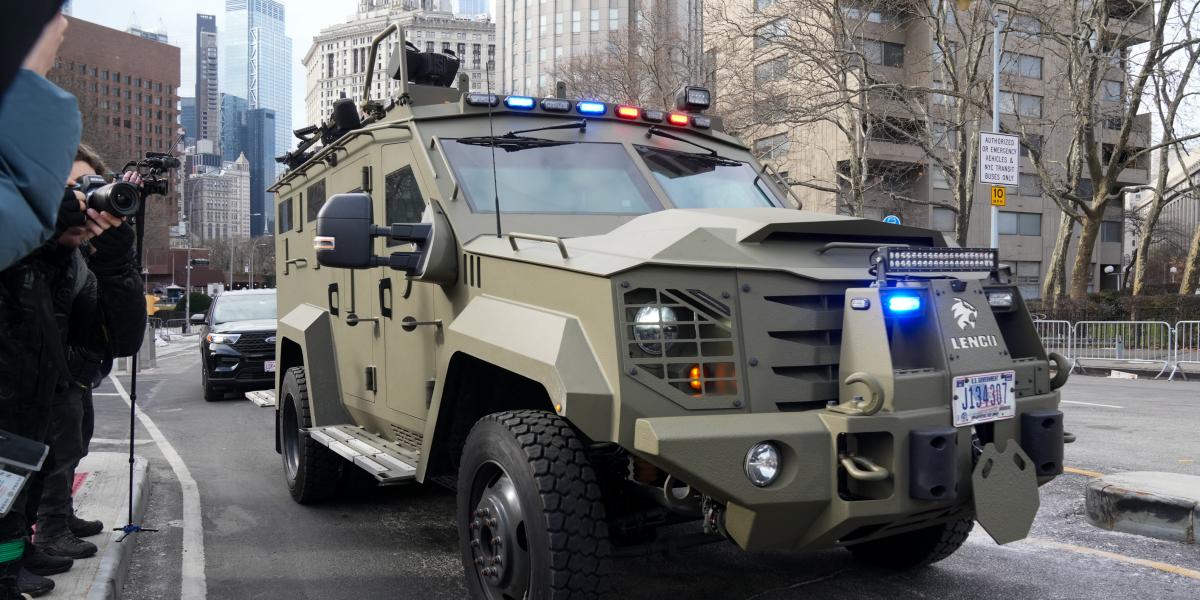 Feltehetően ezzel a katonai járművel szállították vissza börtönébe a volt venezuelai elnököt