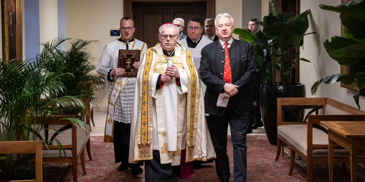 Berta Tibor és Semjén Zsolt a Karmelitában január 6-án 