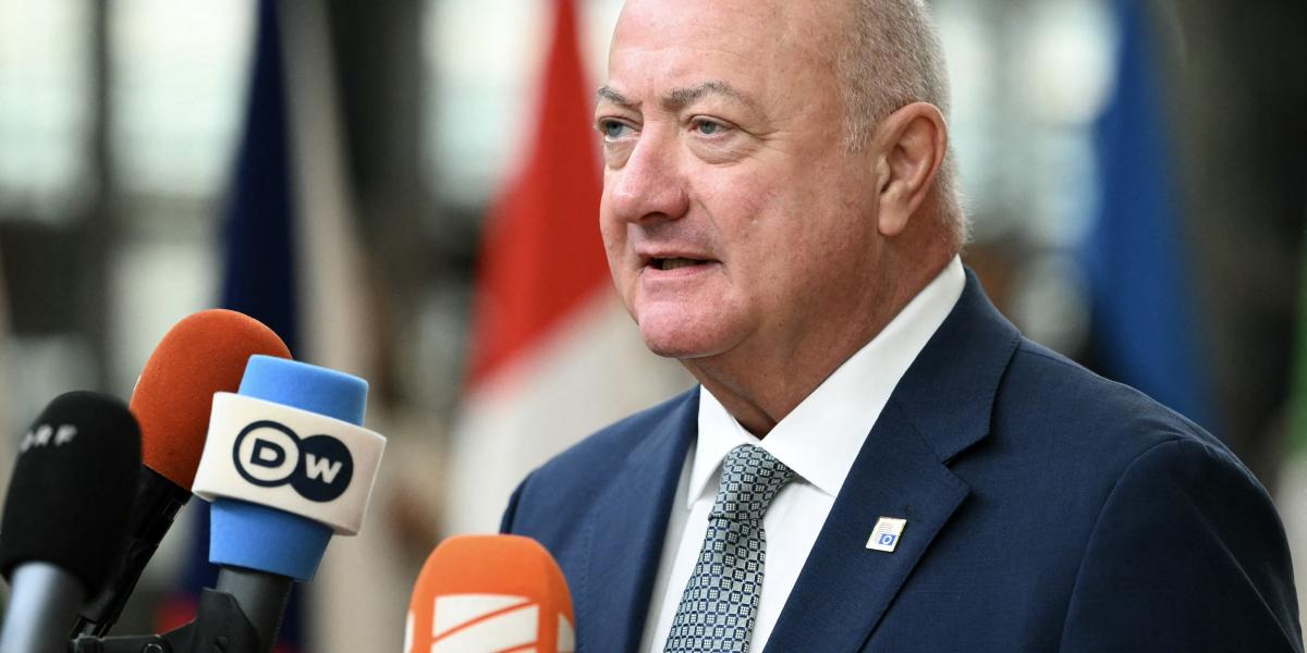 Christian Stockerre nehéz év vár. Annál is inkább, mert a kancellár pártja, az ÖVP messze le van maradva a szélsőjobboldali Osztrák Szabadságpárt mögött