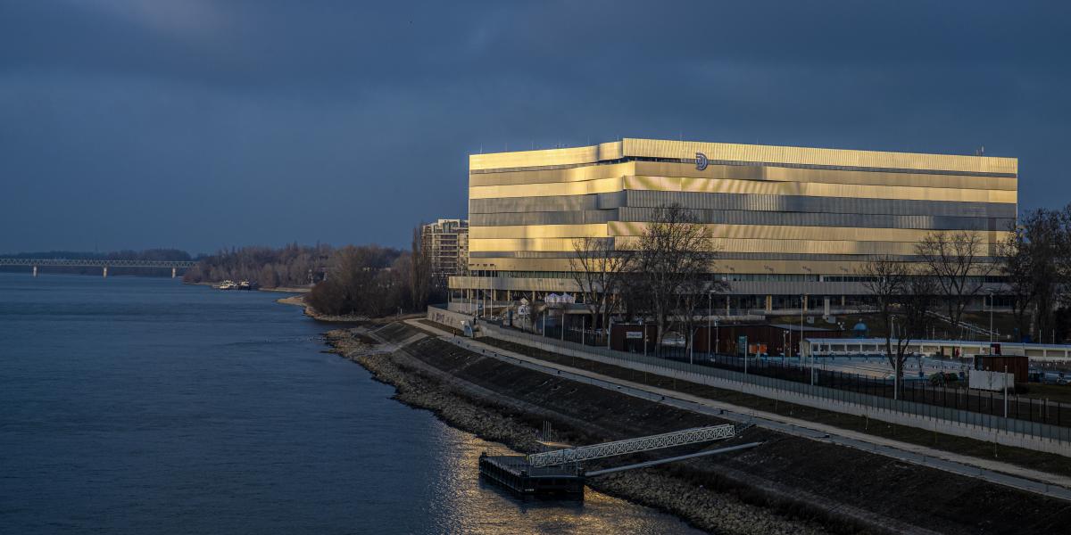 30-40 milliárdból építették a Duna Arénát. 2027-ben az úszószámokat és a vízilabda-mérkőzéseket nem itt rendezik