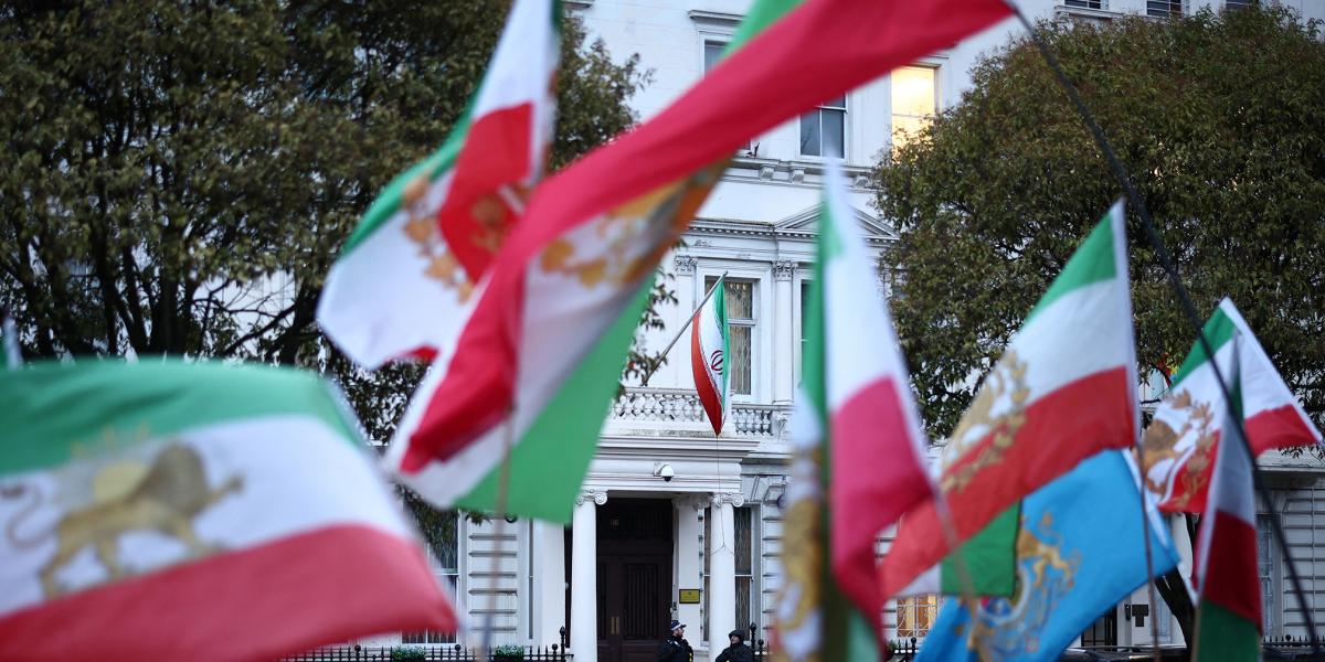 Londonban, valamint más európai városokban is tömegek tüntettek a tehe­ráni rezsimmel szemben