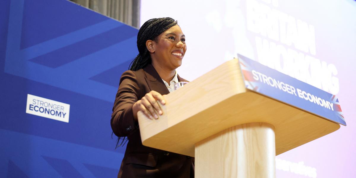 Kemi Bade­noch, a toryk vezetője rácáfolt a szkeptikusokra: kezdi beérni népszerűségben a legnagyobb vetélytársát, a populista Nigel Farage-ot