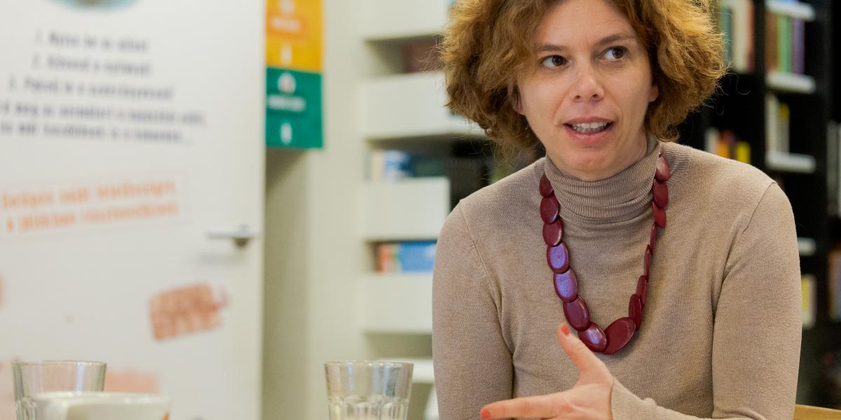 Kiadóként is szeretem, ha nem hagyjuk ott a gyereket teljes reményvesztettségben. Viszont ez nem jelenti azt, hogy ne lehetne fájdalmas dolgokról beszélni