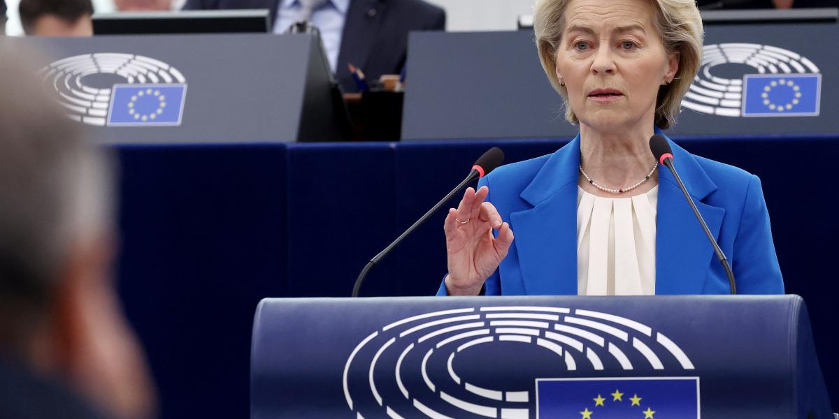 Ursula von der Leyen, aki korábban rendkívül óvatos volt Trumppal szemben, strasbourgi beszédében sürgette az EU-t: „hagyjon fel a hagyományos óvatossággal”
