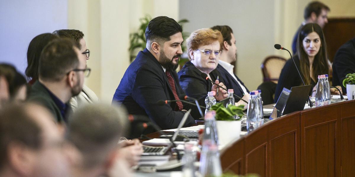 Radics Béla (Fidesz-KDNP) a Fővárosi Közgyűlés ülésén a Rákosrendezőról szóló vitán 2025. január 29-én Budapesten a Városházán.