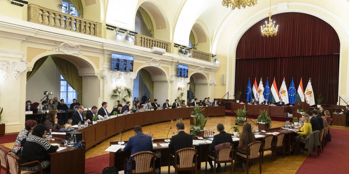 A Fővárosi Közgyűlés ülése a Városháza dísztermében 2026. január 28-án.
