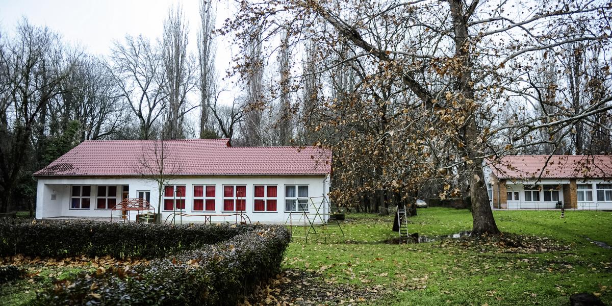 A fóti gyermekváros. Itt is gyakran lehettek agresszívak a gyerekekkel