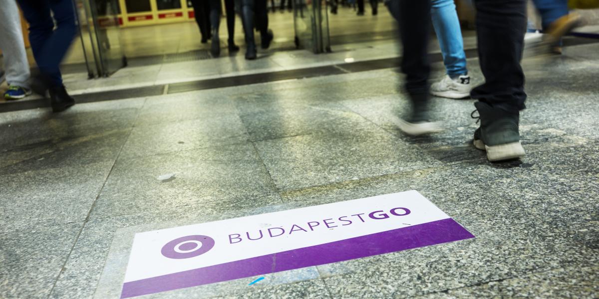 A földalattin és a reptéri buszon már működik egyfajta pilotprogram