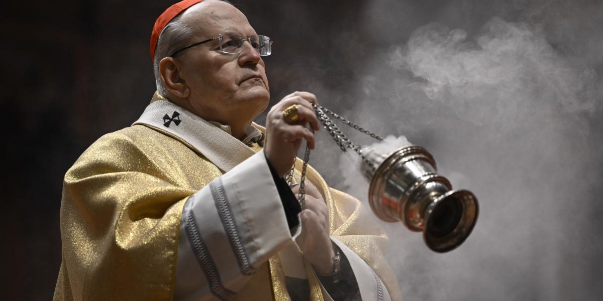 Erdõ Péter bíboros, esztergom-budapesti érsek újévi szentmisét celebrál az esztergomi Nagyboldogasszony- és Szent Adalbert-fõszékesegyházban 2026. január 1-én