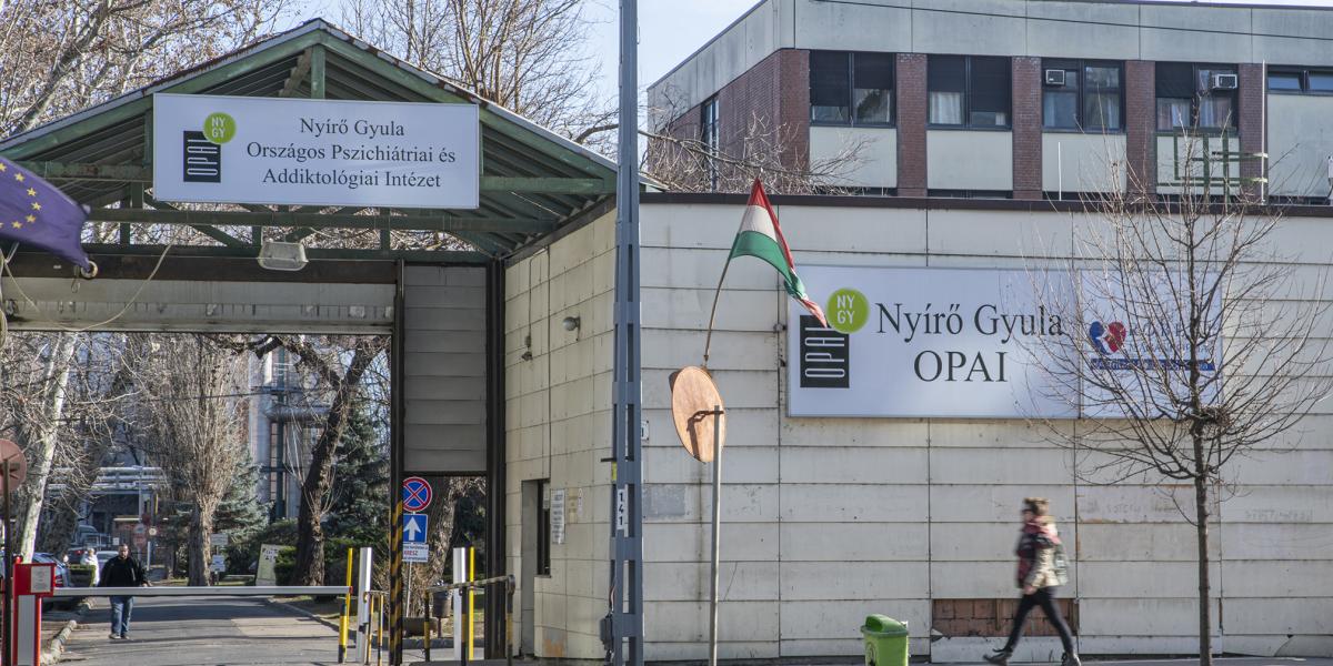 Egyre többen követelik a pszichiátriai intézet főigazgatójának felmentését