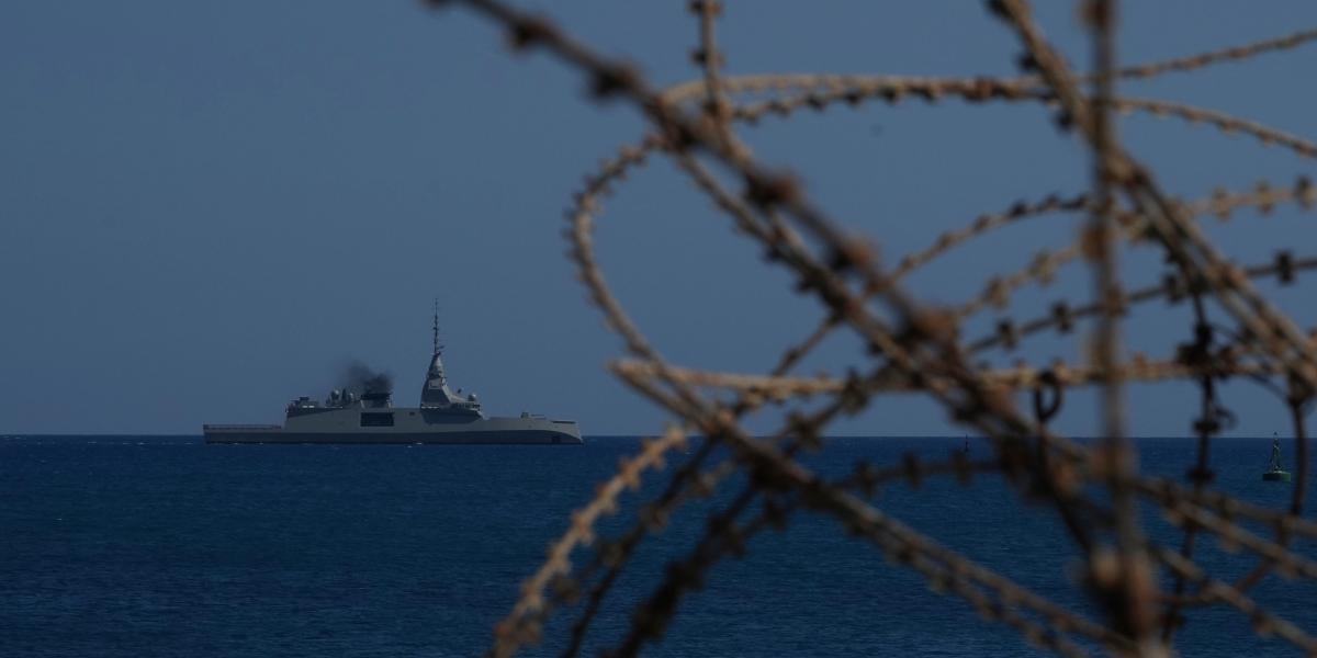 Illusztráció: A Kimon nevű hadihajó Limasszol partjainál március 4-én 