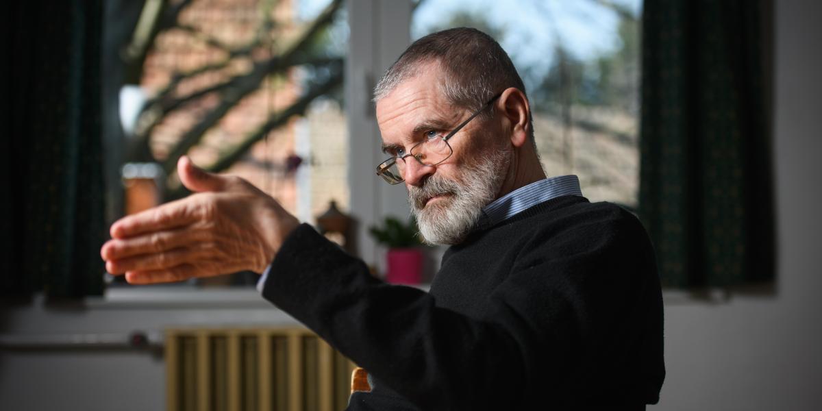 Elek István szerint a rendszer a szellemi és erkölcsi leromlásnak olyan mélységeibe jutott el mára, amiket korábban normális ésszel nem feltételezhettünk