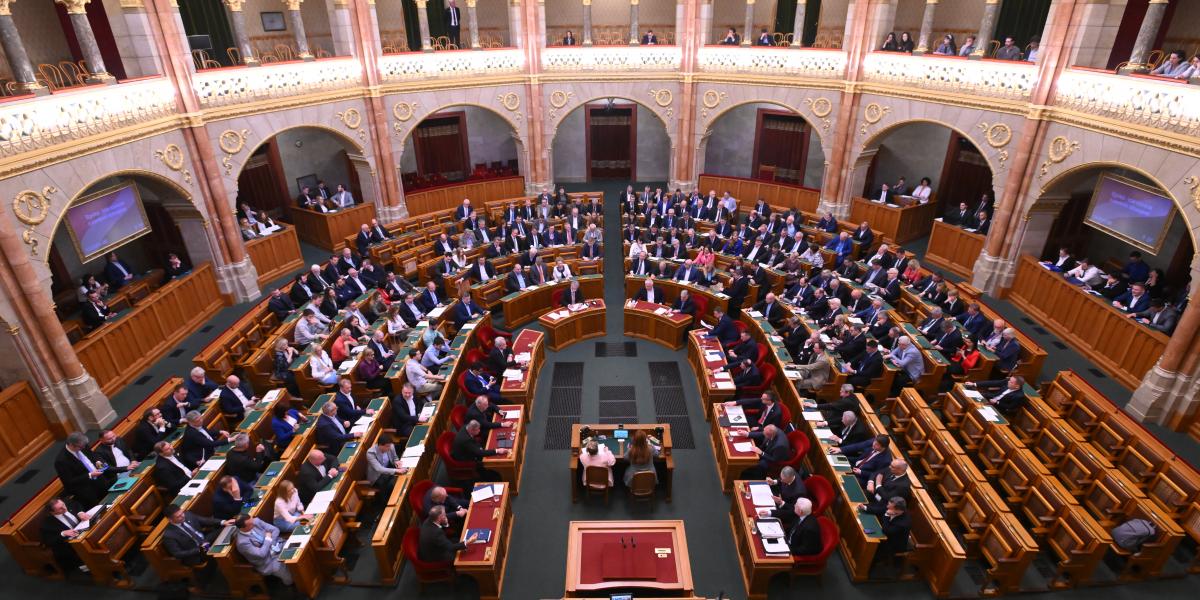 Az Országgyűlés plenáris ülése március 10-én 