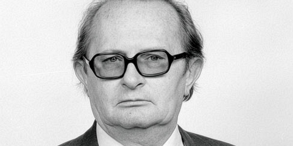 Szűcs Jenő
(1928–1988)
történész a
legalaposabb,
legmélyebb,
legszéleskörűbb
ismeretek
birtokosa volt,
aki nehezen élte
meg saját erői
és lehetőségei
korlátosságát