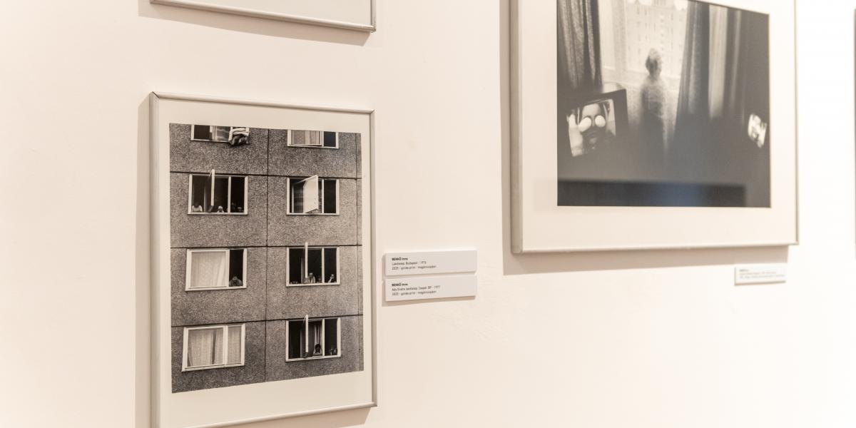 A fotókon a korabeli társadalom is megelevenedik