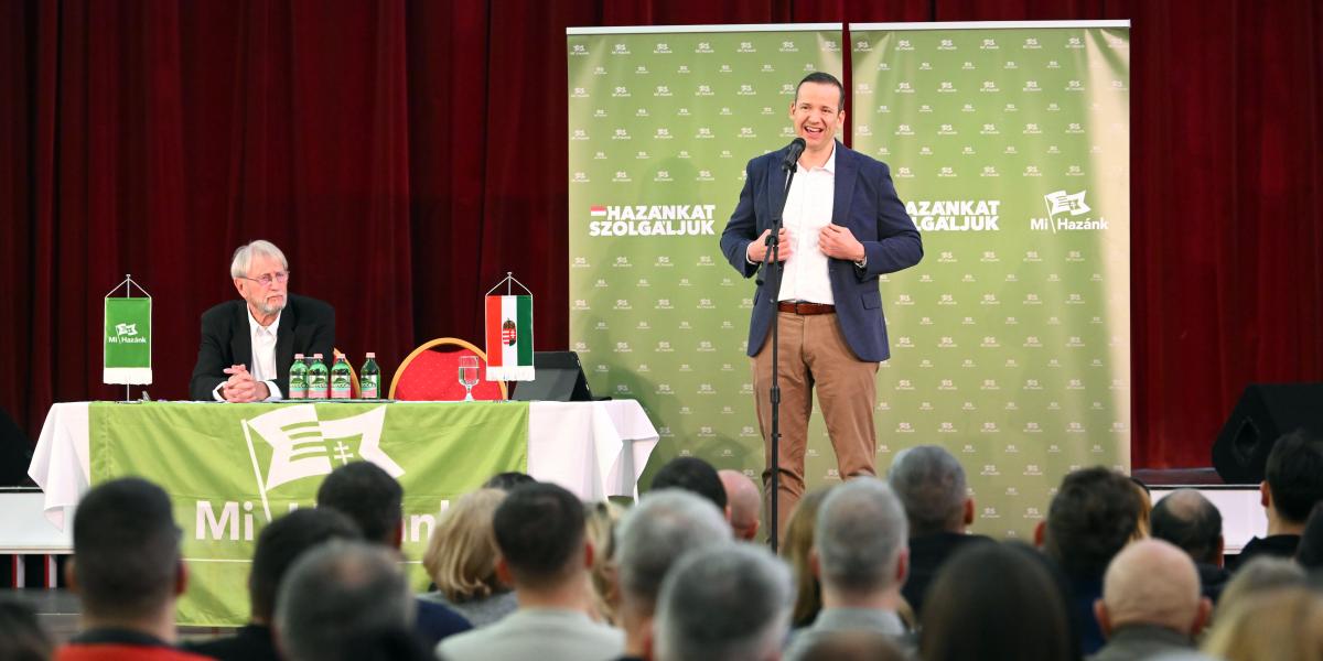 Toroczkai László a rendezvényen. Sokan még vívódnak a Mi Hazánk és a Fidesz között